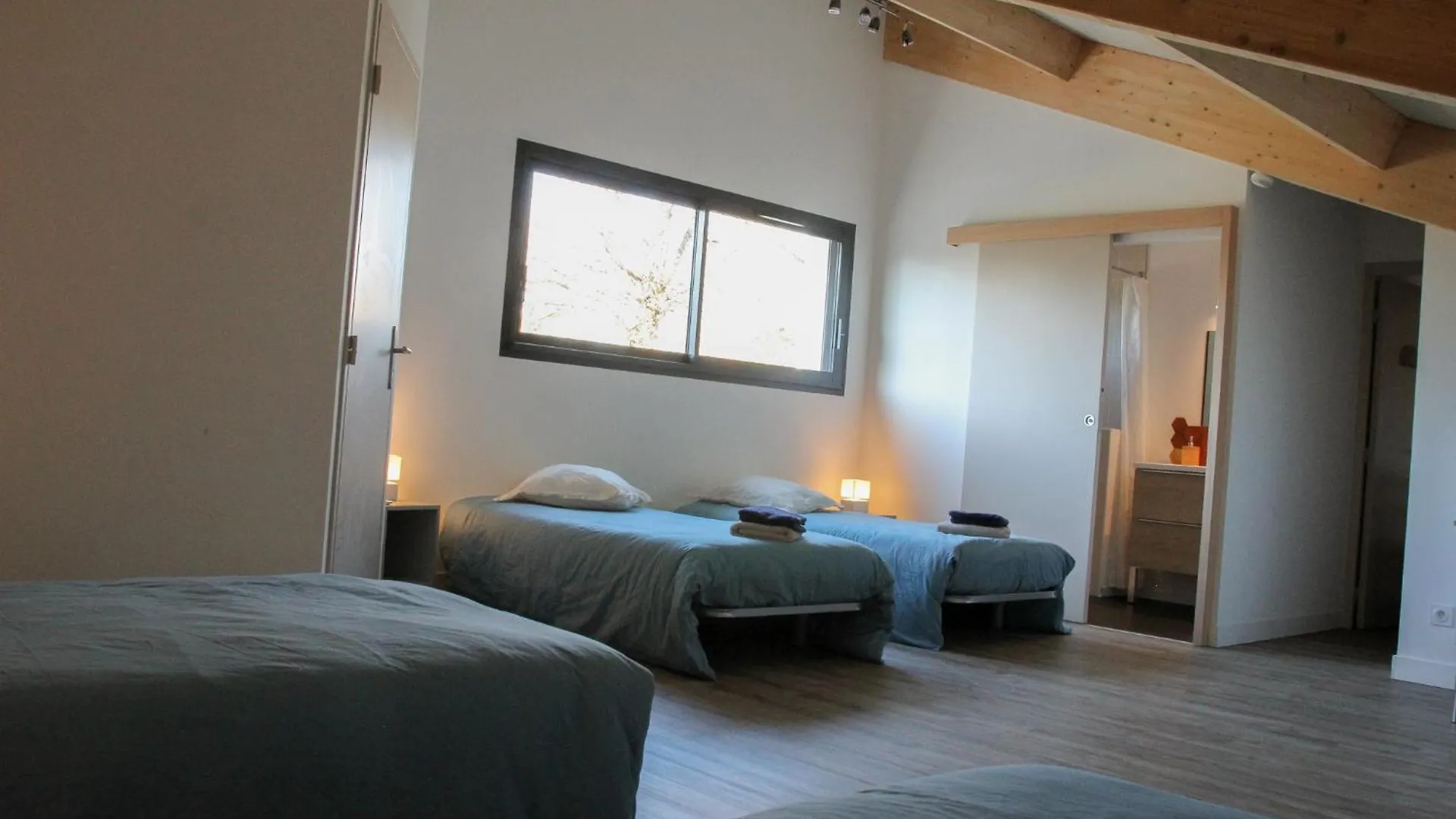 Bed & Breakfast Chambres D'Etape - Le Repit De L'Oust - Certifie Ecolabel Europeen Peillac