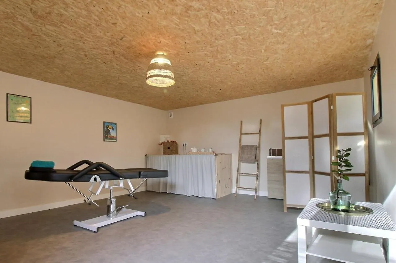 Bed & Breakfast Chambres D'Etape - Le Repit De L'Oust - Certifie Ecolabel Europeen Peillac France
